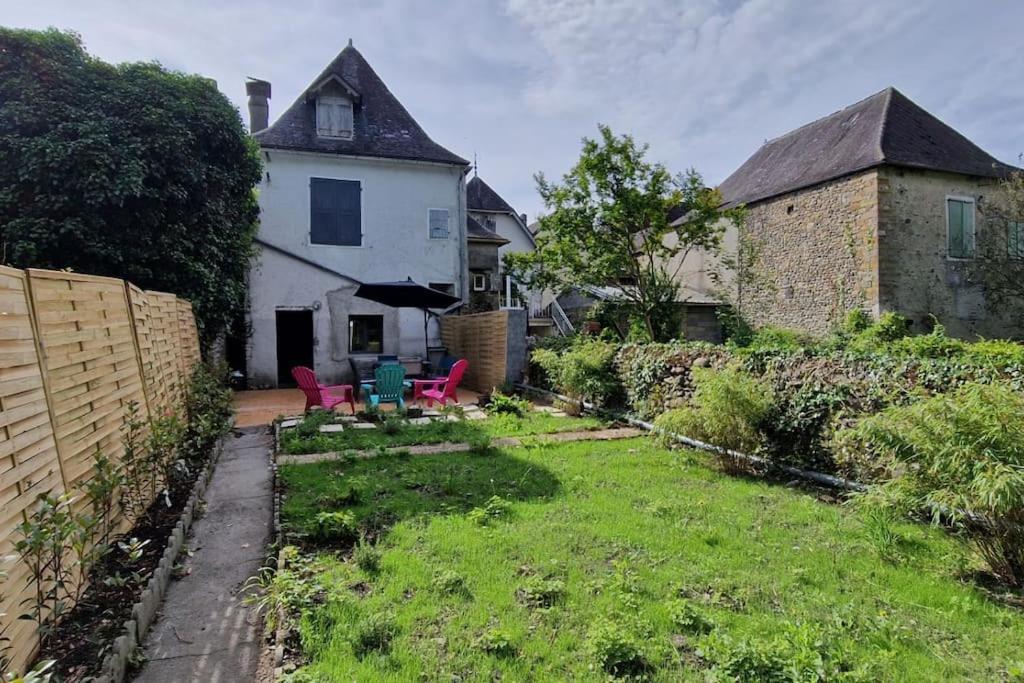 Appartement Dans Maison De Ville - 4 Personnes Oloron-Sainte-Marie Exteriér fotografie